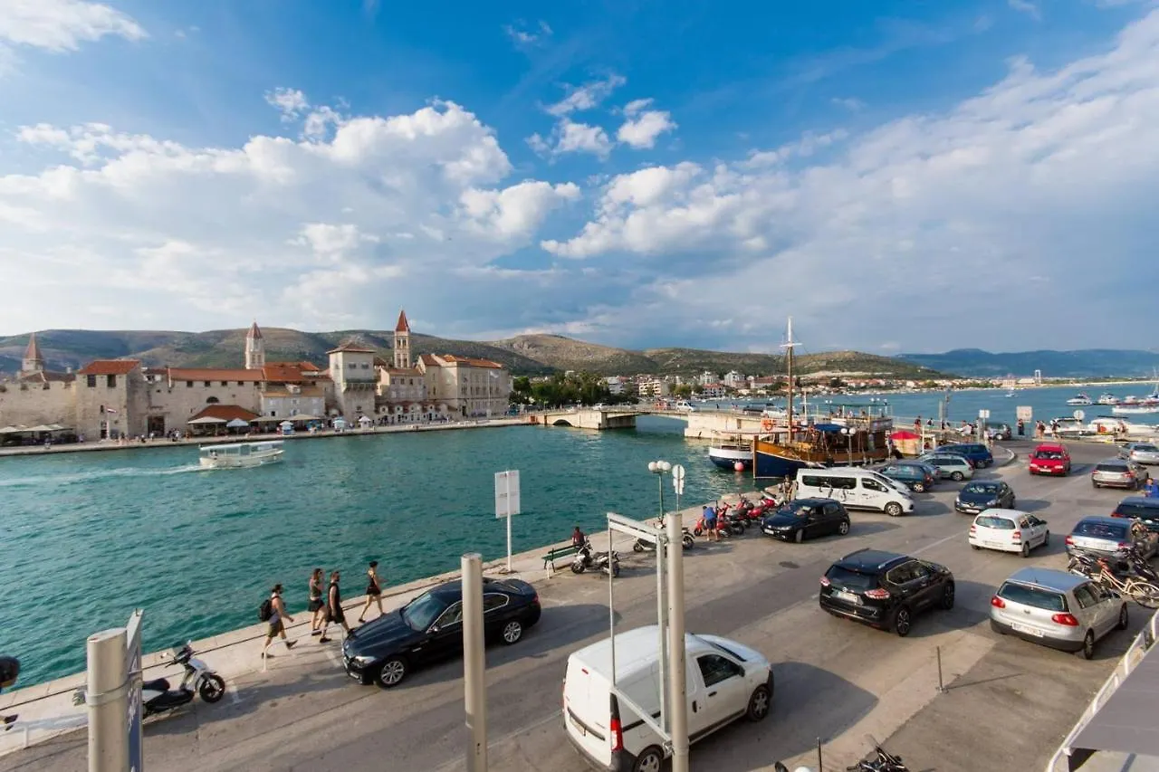 Vila Liza Bed & Breakfast Trogir 0*,
