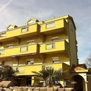 https://apartments-mirjana-zadar.hotelinzadar.com