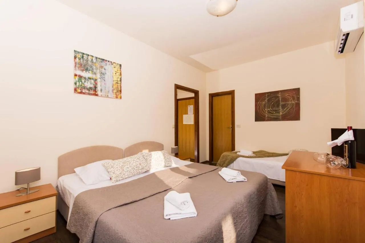 Vila Liza Bed & Breakfast Trogir