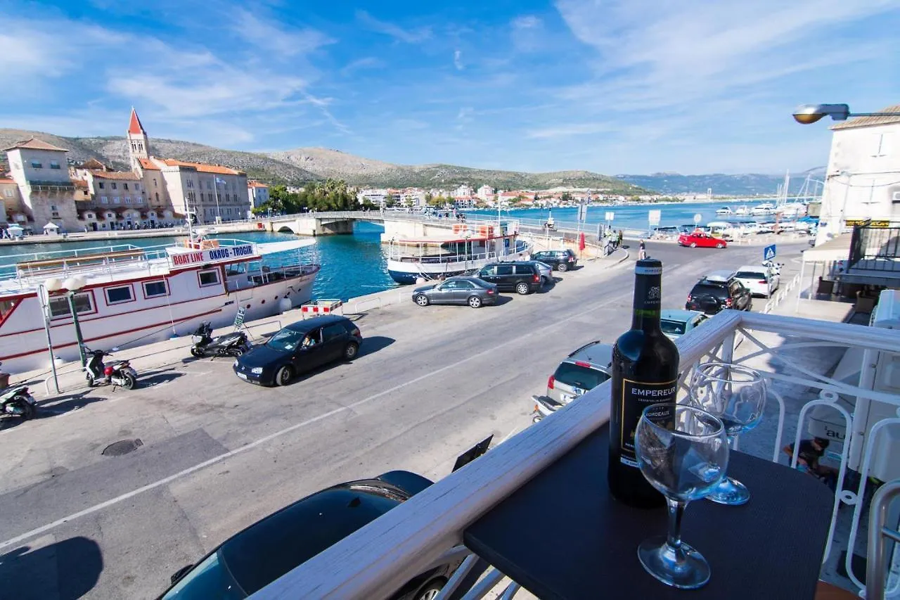 Vila Liza Bed & Breakfast Trogir 0*,  Croatia